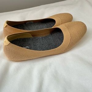 Allbirds Tree Breezers in cream Size 7.5 NWOT